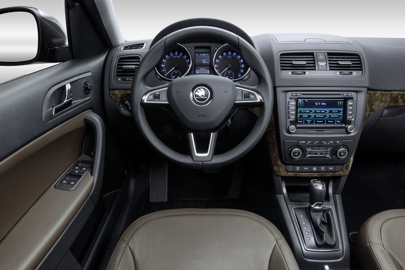 Skoda_Yeti_2014_facelift_Laurin_a_Klement_oficialni_nove_11_800_600.jpg