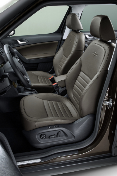 Skoda_Yeti_2014_facelift_Laurin_a_Klement_oficialni_nove_12_800_600.jpg