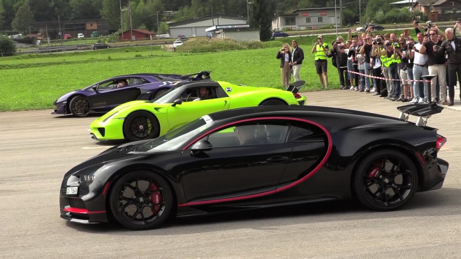 Bohatí Švýcaři si pronajali letiště a ukázali v akci ta nejlepší superauta z celého světa