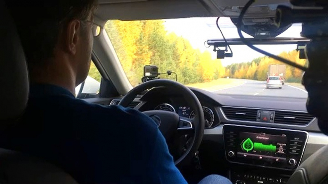 Škoda Superb s autopilotem ujela 2 500 km po jedněch z nejchaotičtějších silnic světa