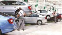 VW začíná potápět i &bdquo;Šroubgate&rdquo;. O problému věděl už v roce 2024 a nejednal, teď svolává mraky aut. Jen Škod jsou 2 miliony, 150 tisíc v Česku