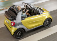 Smart ForTwo Cabrio: nová generace je venku, střechu složí i při plné rychlosti