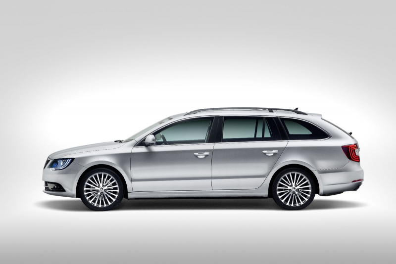 skoda_superb_facelift_2013_nove_foto_09_800_600.jpg