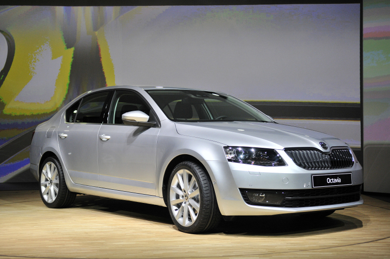 Skoda_Octavia_III_2013_nova_oficialni_prvni_prezentace_02_800_600.jpg