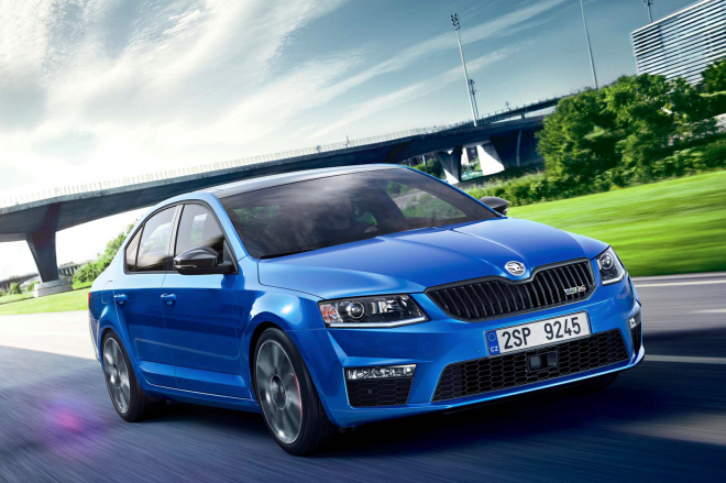 Škoda Octavia RS 2013: kompletní fotky z katalogu odhalují neviděné detaily