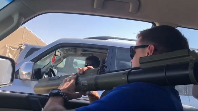 Američan při silniční potyčce vytáhl na jiného řidiče skutečný raketomet