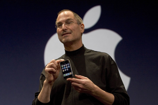 O autu Apple prý uvažoval již Steve Jobs, nakonec ale dostal přednost iPhone