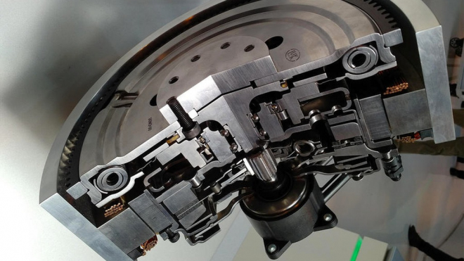 Tento vynález má zachránit manuální převodovky, i v dobách hybridních aut