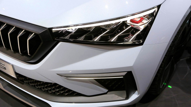 Škoda zbaví své nové modely chromu, přístupem k designu napodobí Audi