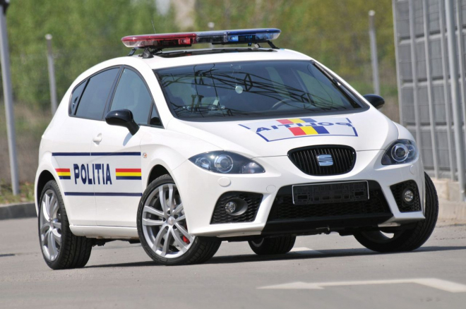 Seat Leon Cupra v policejní úpravě aneb Rumunský Passat R36