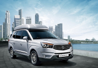 SsangYong Rodius Chateau: z korejského &bdquo;mikrobusu&ldquo; je luxusní limuzína