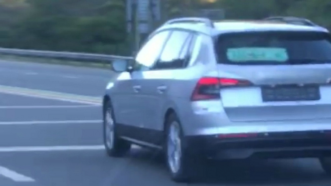 Nové nejlevnější SUV Škody poprvé natočeno při testech, má blinkry jako Audi