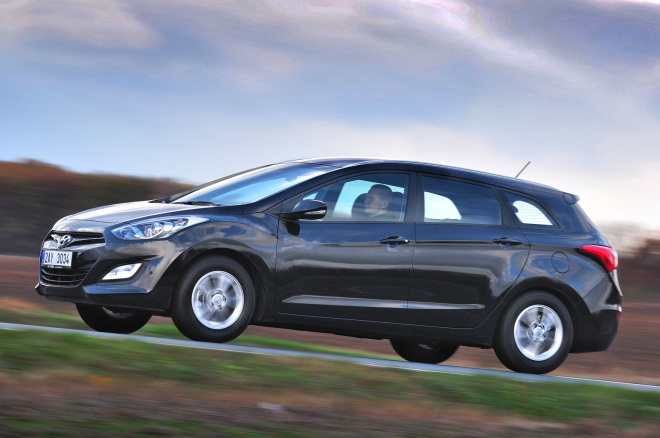 Test Hyundai i30 kombi 2012 1,6 CVVT: zpátky na zem