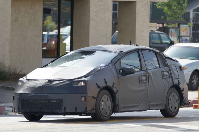 Nová Toyota Prius prý bude lídrem v oblasti designu i techniky