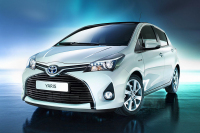 Toyota Yaris 2014: facelift oficiálně odhalen, vlastně jen hybridizuje celou řadu (+ další foto, video)
