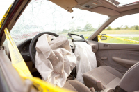 Kolik nebezpečných airbagů Takata je ČR? Automobilky již přiznávají barvu