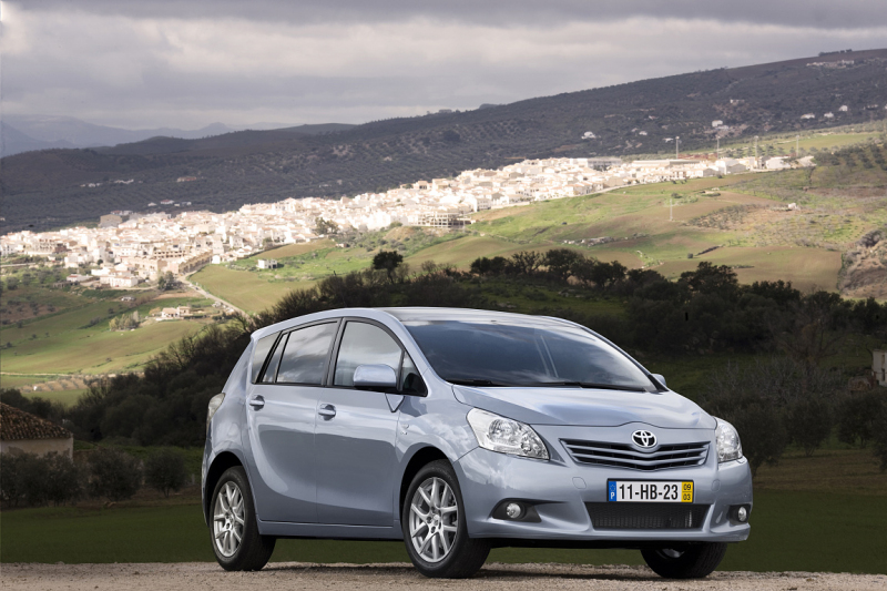 Toyota Verso a Urban Cruiser: první dojmy - 2 - toyota_verso_2009_04