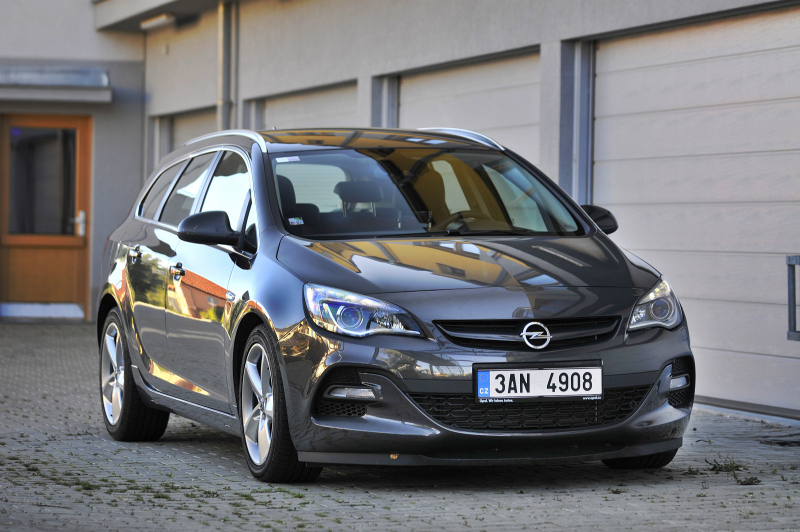Test_Opel_Astra_ST_2013_20_CDTI_BiTurbo_001_800_600.jpg