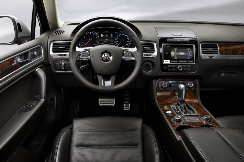 Volkswagen Touareg číslo 2 se představuje - 4 -