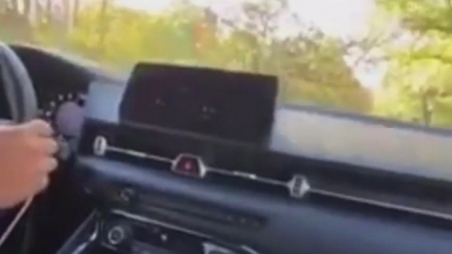 Jedna z prvních Toyot Supra skončila ve stromu, řidič ji zkoušel na hloupém místě