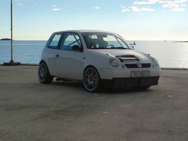 Volkswagen Lupo s dvojicí motorů V6? Proč ne
