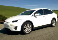 Tesla udělá z vlastních zákazníků prodejce, za 10 „zářezů” dostanou auto zdarma