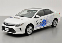 Toyota Camry SiC: nová technologie má zvýšit efektivitu hybridů i elektromobilů