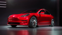 Tesla Model 3 se bude muset spokojit s menšími akumulátory, i na 100kWh je malá