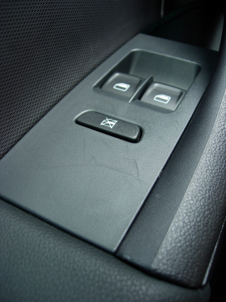 Test_Skoda_Rapid_16_TDI_076_800_600.jpg