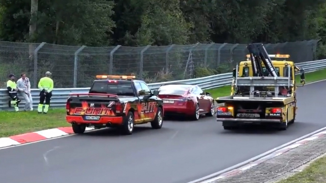 Němci si nepřímo utahují ze selhání Tesly na Ringu, nedokázala nic, jen jim pomohla