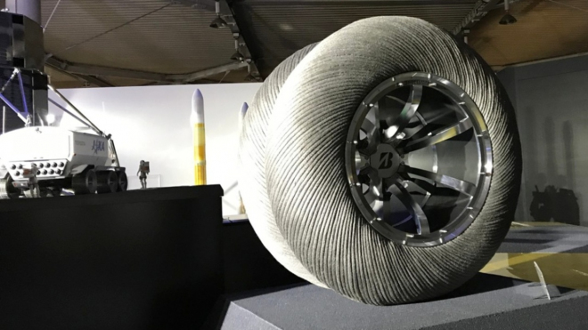 Japonci poprvé ukázali nové auto určené pro jízdu po Měsíci, bude největší v historii