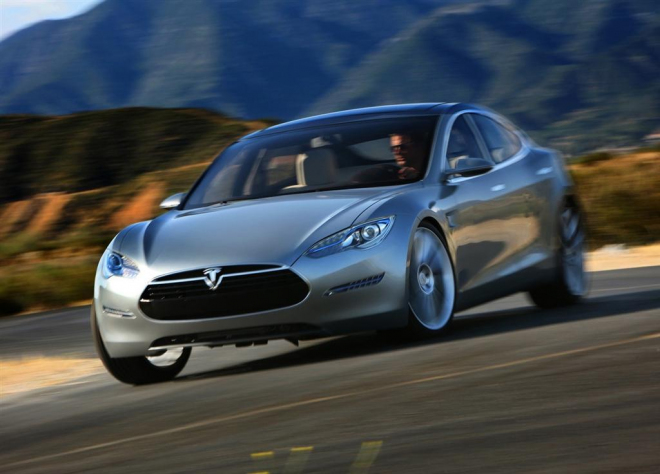 Střezte se, Tesla Model S se žene do Evropy