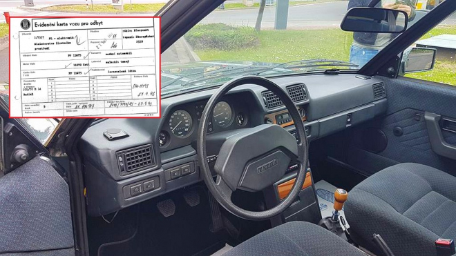 K mání je vzácná „mluvící” Tatra 613. Český KITT dnes nedá plechy lacino