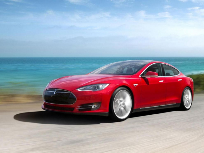 Tesla nabízí Model S s levnější leasingovou splátkou a „zárukou štěstí”