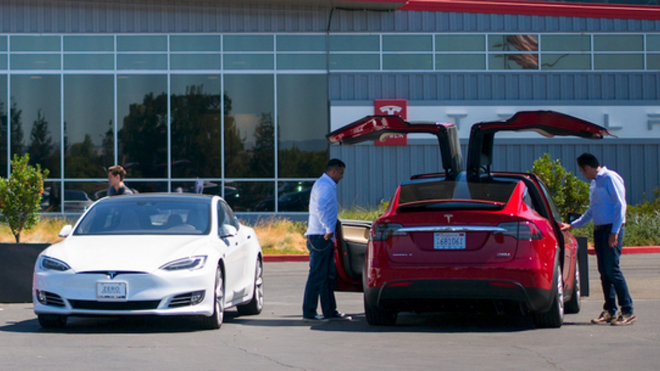 Tesla ruší zásadní program na podporu prodeje svých aut, funguje až moc dobře