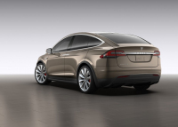 Tesla Model X: sériová verze odhalena, i s cenou 3,1 milionu Kč