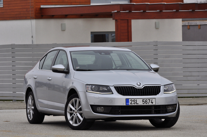 Prodeje aut Maďarsko, červenec 2013: Škoda Octavia lídrem, stačilo 330 registrací