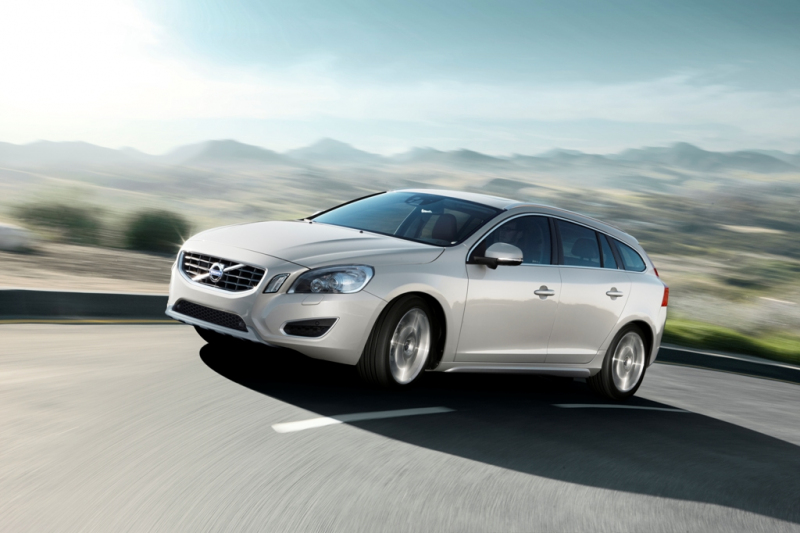 Volvo V60: dynamické kombi se představuje - 2 - V6017