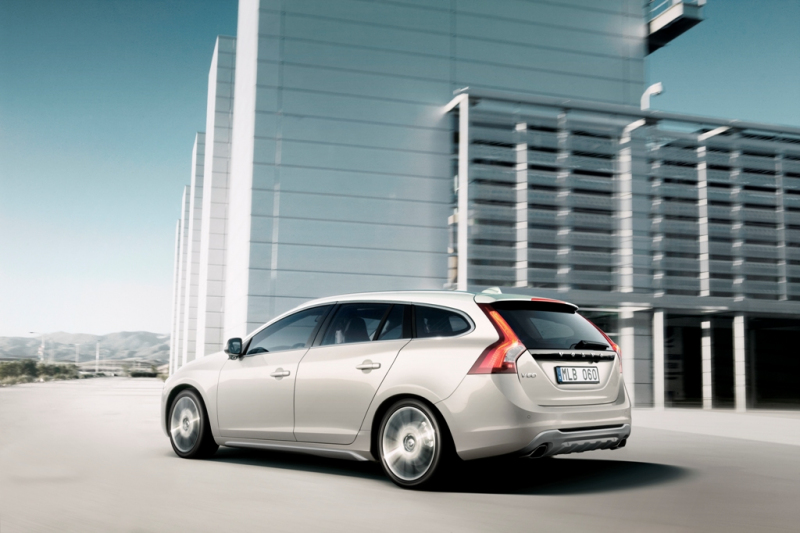 Volvo V60: dynamické kombi se představuje - 10 - V6009