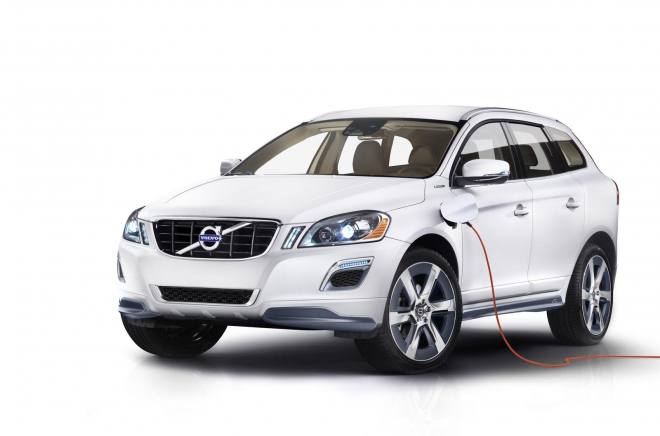 Volvo XC60 Plug-in Hybrid: poručíme realitě, nechť to jezdí za 2,3 l/100 km