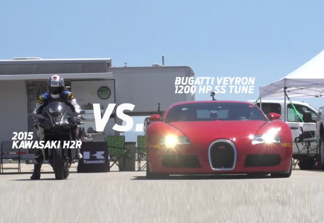 Bugatti Veyron Super Sport vs. Kawasaki Ninja H2R: čtyři kola nemají šanci (video)