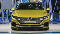 Nový VW Arteon zná první ceny i všechny motorizace. Krásu levně nedává