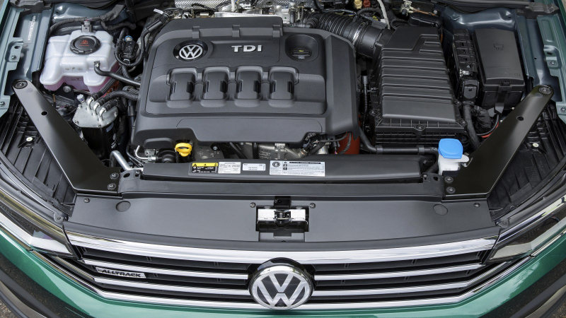 Die Deutschen haben die „Offroad“-Version des legendären VW Passat als Gebrauchtwagen ausprobiert, sie bietet viel Musik zu einem guten Preis