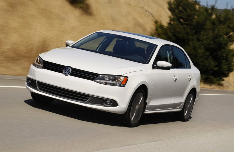 Nový VW Jetta: více specifikací, nové fotografie - 2 - Volkswagen Jetta 2011 nove 03