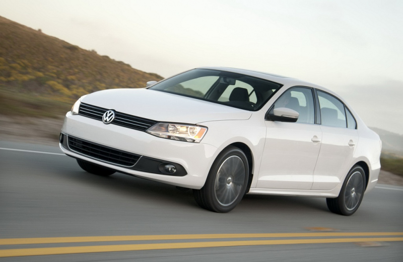 Nový VW Jetta: více specifikací, nové fotografie - 3 - Volkswagen Jetta 2011 nove 04