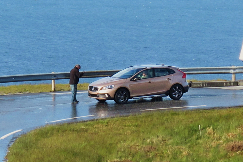 Volvo_XC40_spy_bez_maskovani_01_upr_800_600.jpg