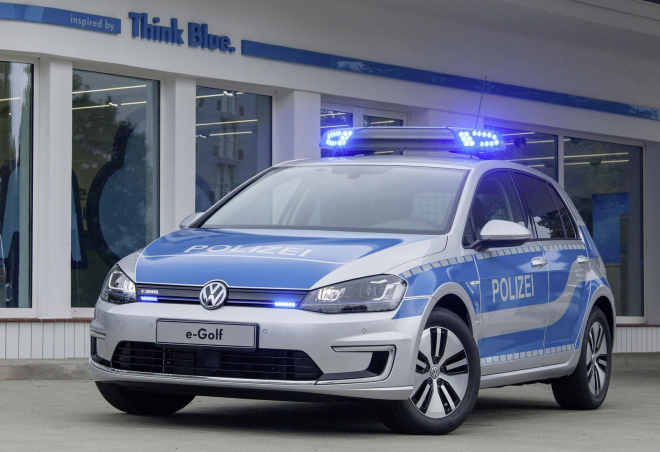 VW ukázal policejní e-Golf, kriminálníkům strach nejspíš nenažene