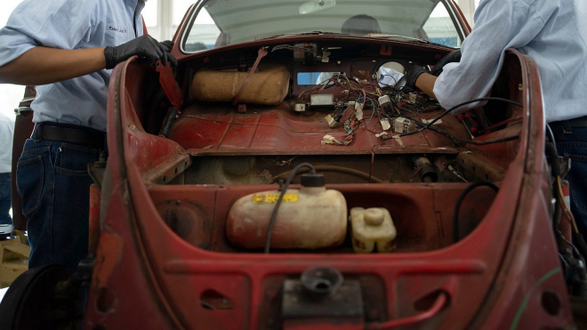 Majitelka ujela 563 tisíc km s autem od VW. Ten si ho vzal a zdarma vrátil jako nové