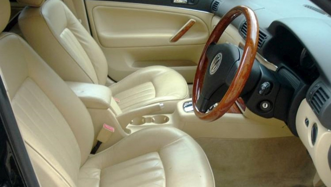 Tohle je asi nejzachovalejší Passat W8 v prodeji. Nebude drahý, má ale jednu vadu