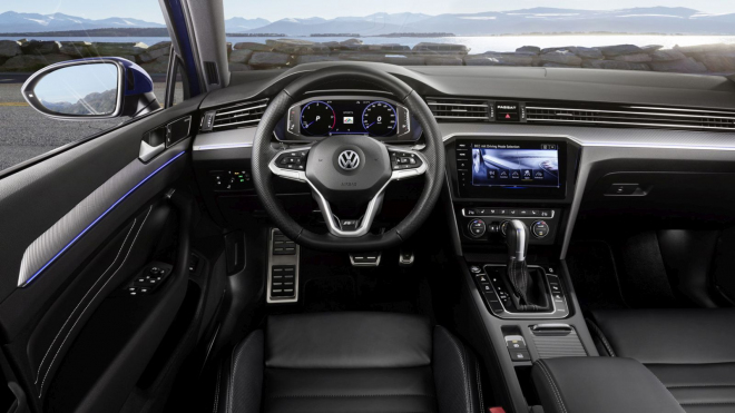 VW detailně představil svůj nový digitální interiér, Škoda ho má jako jediná další